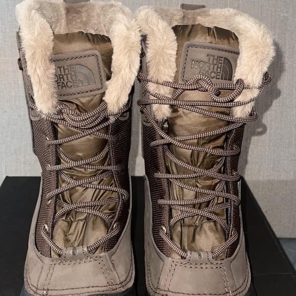 THE NORTH FACE Shellista IV Mid Waterproof Insulated Boot Leather Fur Trim Sz 11 - Picture 12 of 15